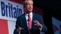 Farage ‘completely wrong’ and appeasing Putin with Ukraine claims, says Sunak