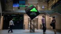London Stock Exchange boss wants market screen in Paternoster Square to create ‘razzamatazz’ – but it’s complicated