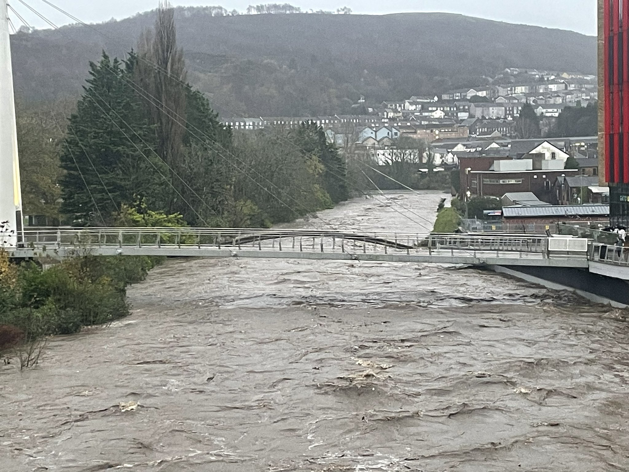 Storm Bert: Great Western Railway suspends London Paddington services